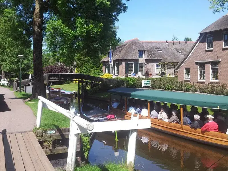 Giethoorn von allen Seiten
