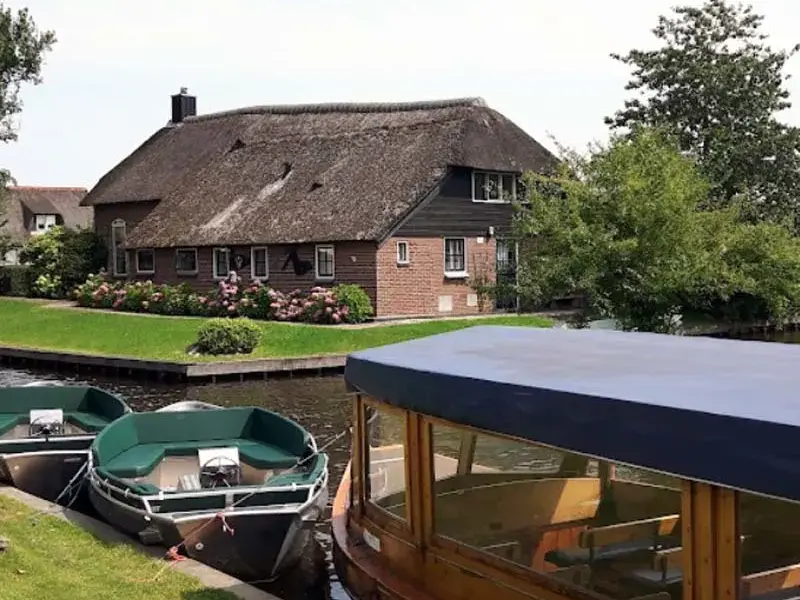 Spara a volontà a Giethoorn
